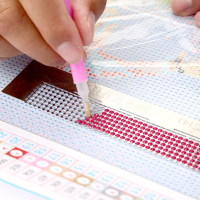 Deimantų tvirtinimo asistentas (apvaliems deimantams)