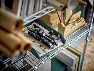 76224 LEGO Betmobilis: Betmenas prieš Supermeną. Džokeris pasisuko