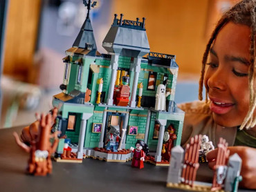 31167 LEGO Creator Apsēstā muiža