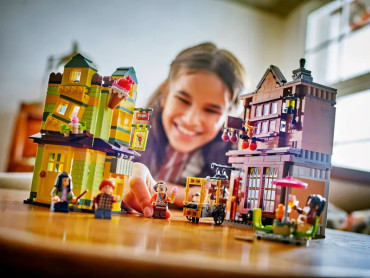 76452 LEGO „Aukščiausios rūšies kvidičo prekės“ ir ledainė