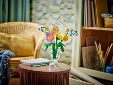 10347 LEGO Botanicals Petite Sunny Bouquet