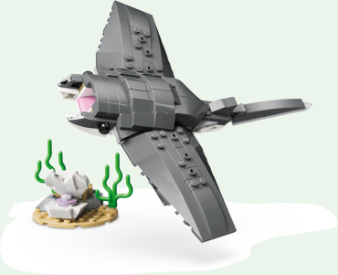 31381 LEGO Creator Fierce Shark with a Treasure Chest