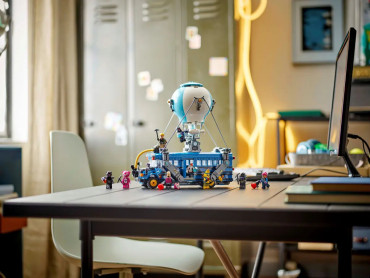 77073 LEGO Fortnite kaujas autobuss